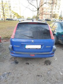 Prodám Peugeot 206, na náhradní díly. - 2