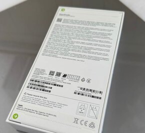 iPhone 16 Pro Max 1TB přírodní titan - 2