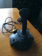 Prodám joystick GENIUS Flight2000 F-16 - 2