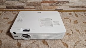 SANYO PLC-WU3001 LCD projektor - 2