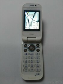 Sony Ericsson Z610i včetně nabíječky. Pro sběratele. - 2