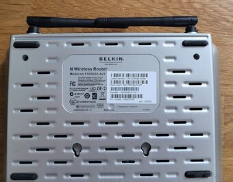 Belkin WiFi router - 2