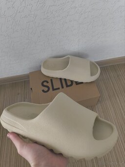 Yeezy Slides - 2