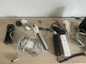 nintendo wii black + 3 hry - 2