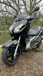 Yamaha X-Max 250 - 2