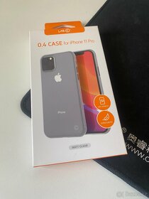 LAB.C 0.4 Case pro iPhone 11 Pro - 2