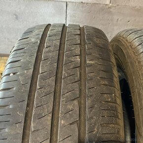 Letní pneu 205/65 R16C 107/105T Hankook 5,5-6mm - 2