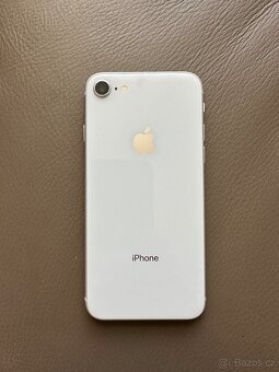 iPhone 8 64gb Silver - 2