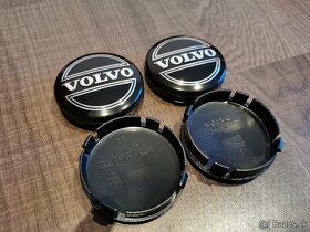 Středové krytky/pokličky - Volvo 64mm černé - 2