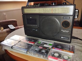 Radiomagnetofon Hitachi - 2