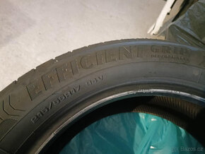 Goodyear EFFICIENTGRIP PERFORMANCE 215/55 r17 - 2