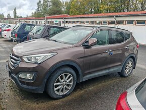 Hyundai Santa Fe 2.2d 4x4 NEPOJÍZDNÉ - 2