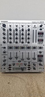 Behringer DJX 700 - 2