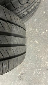 Michelin Primacy 215/45 R17 - 2