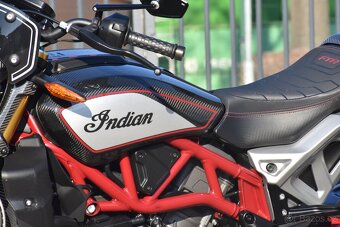 Indian FTR 1200 Carbon R – motorka našeho mechanika Davida n - 2