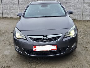 OPEL ASTRA J 2.0CDTI COSMO//118KW//XENON//NAVIGACE - 2