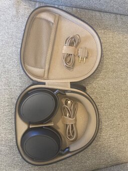 Sennheiser Momentum 4 - 2