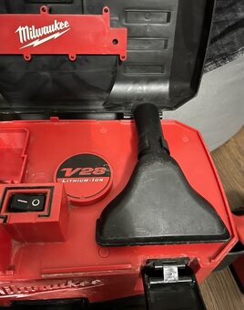 Milwaukee M28 akuvysavač + 2 baterie M28 + nabíječka - 2