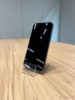 iPhone 13 128GB Midnight, 24 Měsíců záruka - 2