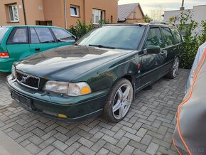 Volvo V70 T5 2319ccm 176kw - 2