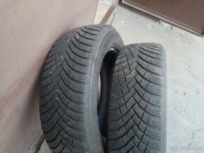 Zimní pneu 205/60 R16. - 2