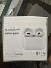 Apple AirPods 3 s MagSafe - 2