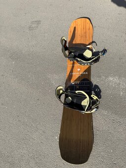 Snowboard Arbor coda Rocker 157cm hezky stav - 2