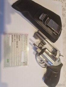 Smith Wesson revolver - 2