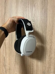 Bezdrátová sluchátka SteelSeries Arctis 7P+ White - 2