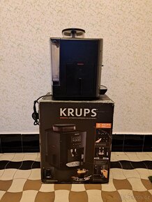 Krups EA8100 plně automatický kávovar, pěkný stav - 2