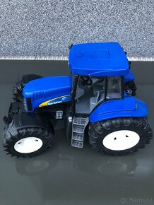 Bruder traktor New Holland - 2