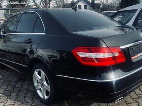 Mercedes Benz E300 CDi sedan černá 2011 - 2