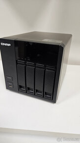 NAS úložiště QNAP TS412 + 4x 2 TB disky - 2