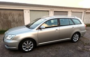 Toyota avencis 1.8 VVT-i kombi - 2