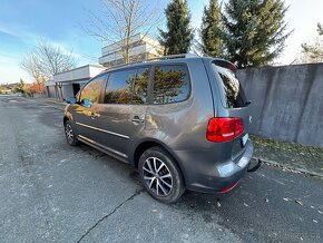 Volkswagen Touran 1.4 TSI 7.MÍST Highline - 2