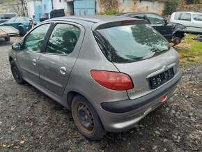 Peugeot 206 1.1i 44.KW r.v. 2002, motor HFX - pouze díly - 2