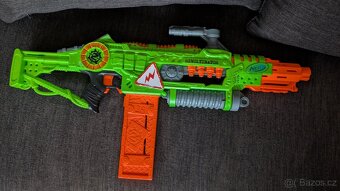 Dětská puška NERF Revoltinator Zombie Strike Blaster - nová - 2