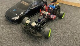 RC drift auto Sakura D5 - 2