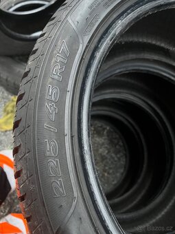 Zimní pneu 225/45 R17 - 2