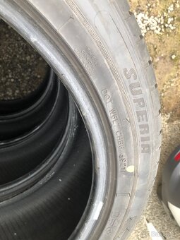 275/40R20 - 2