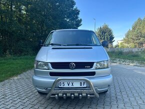 VW TRANSPORTER T4 2.5TDI 75KW 6 MÍST R.V.2001 - 2