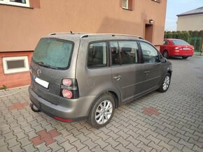 VW Touran 1.9tdi dsg 7 míst - 2