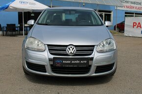 VOLKSWAGEN JETTA 1,6 MPI NOVÉ V ČR,1.MAJITEL,2009 - 2