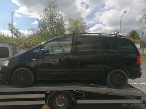 Volkswagen Sharan 1.9 tdi černá barva - 2