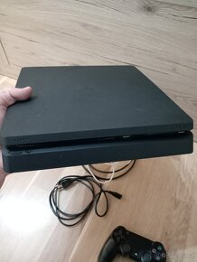 Playstation 4 slim 500GB +Ovladač +1 hra - 2