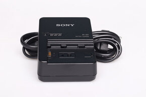 Nabíječka Sony BC-QZ1 pro baterie NP-FZ100 - 2