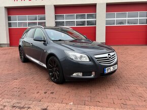 Opel Insignia Sports Tourer 2.0 turbo Pěkny stav - 2