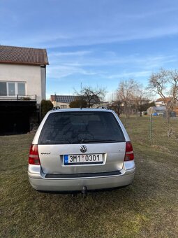 Volkswagen Golf - 2