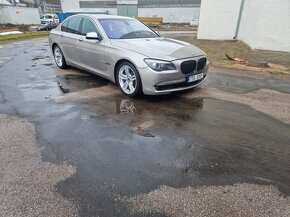 BMW 740d f01 rok 2010 velká výbava najeto 420tkm - 2