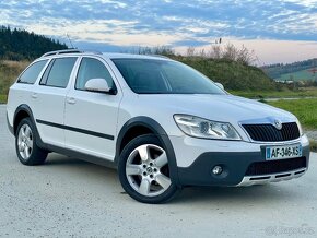 Škoda Octavia Combi Scout 2.0 TDI 4x4 Xenon Alcantara - 2